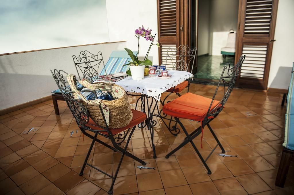 Tenuta Mamma Carmela Amalfi Rum bild